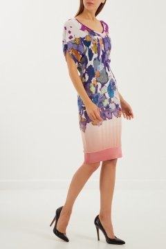 Платье-туника свободной посадки из коллекции итальянского бренда Etro. Модель из мягкой матовой ткани украшен�