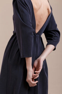 Платье Черешня с открытой спиной темно-серого цвета (38-40)